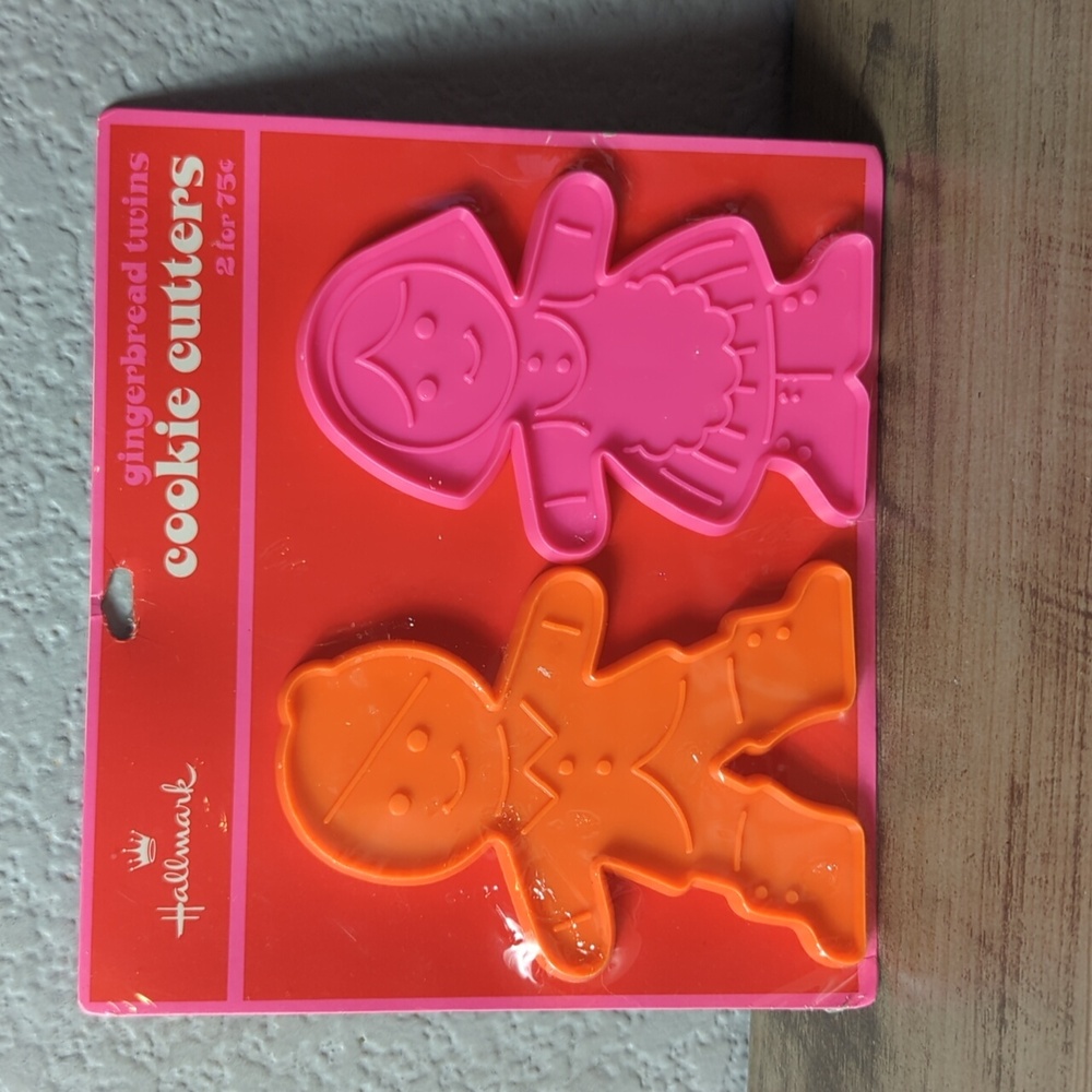 Vintage Hallmark Gingerbread Twins Cookie Cutters – New in Package
